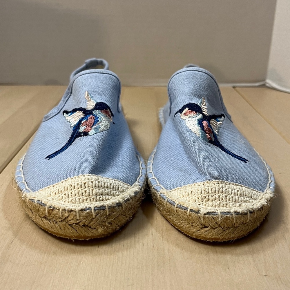 Coldwater Creek Light Blue w/ Embroidered Hummingbird Espadrilles Women’s 8.5 - Picture 16 of 16